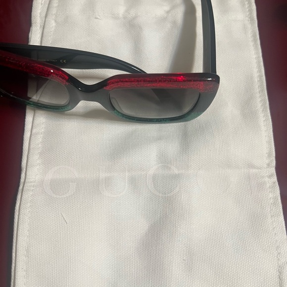 Sale Gucci Black Red and Green sunglasses - Picture 8 of 8